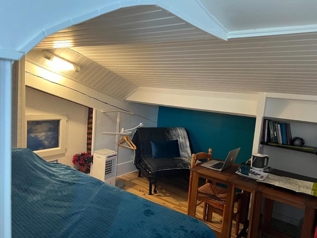 Maison D'Hotes L'Escale Du Loup Blanc Maringes エクステリア 写真