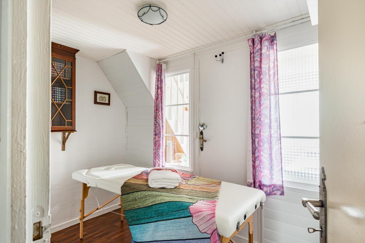 Maison D'Hotes L'Escale Du Loup Blanc Maringes エクステリア 写真